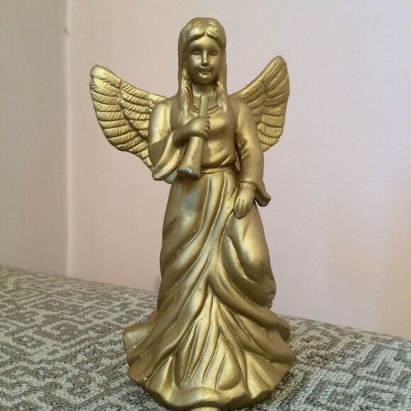NIB NWT Golden Ceramic Christmas Angel W/ Horn - Picture 1 of 8